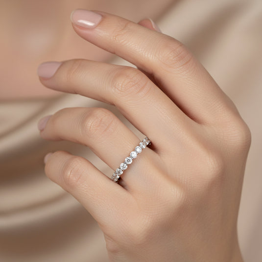 925 Silver Full Circle Studded Ring
