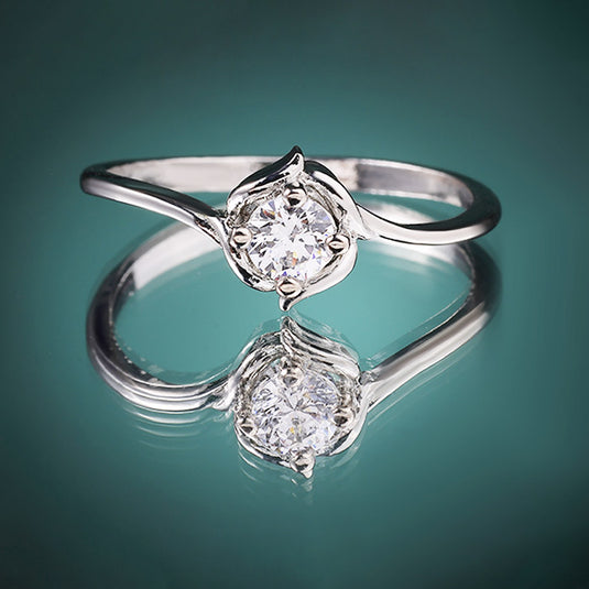 925 Silver Twisted Round Cut Ring