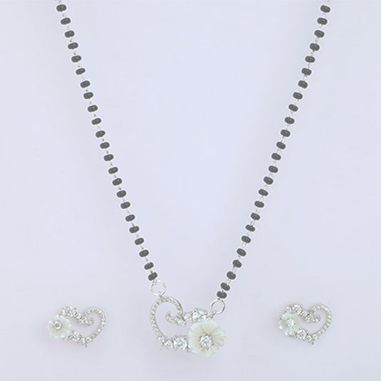 Leaf Design Pendant Mangalsutra
