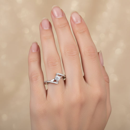 925 Silver Z-Style Studded Ring
