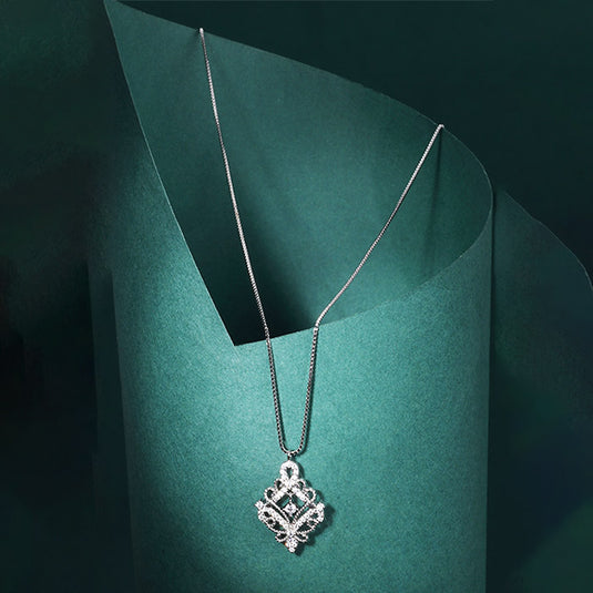 Floral Pendant Necklace