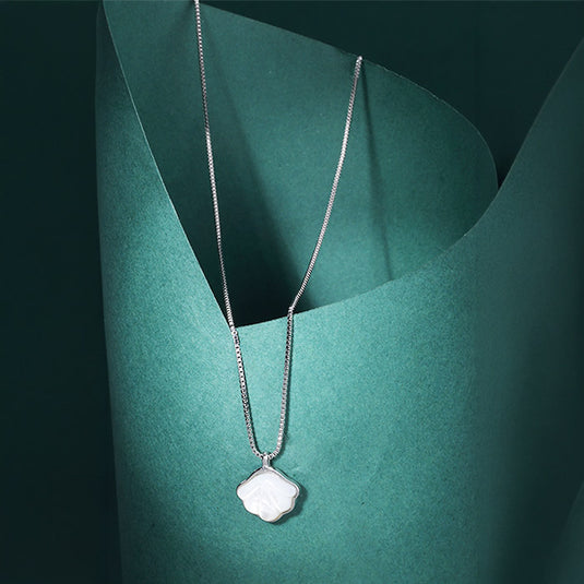 Disc Shape Pendant Necklace