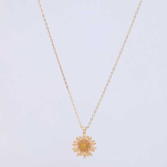 Leaf Design Pendant Necklace